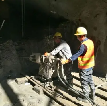 雨花水下抗分散灌浆料特点 水下不分散注浆料介绍